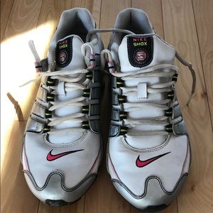 Women’s sz 9 Nike Shox